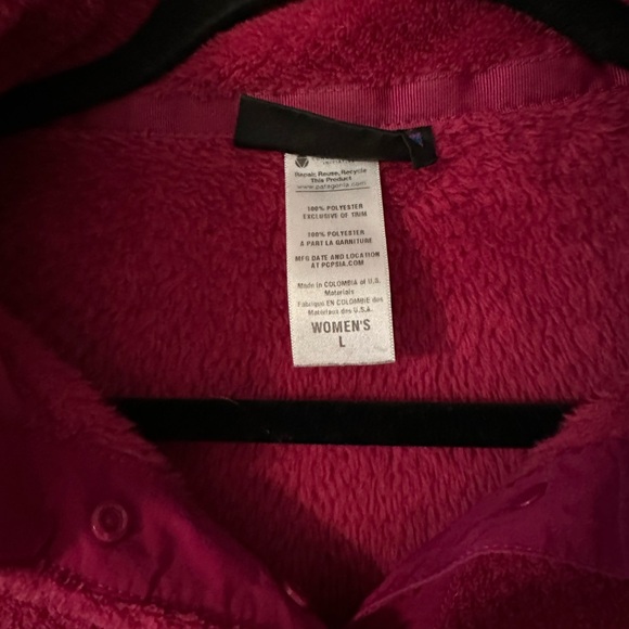 Patagonia Women's Raspberry Fleece Jacket - Picture 3 of 4